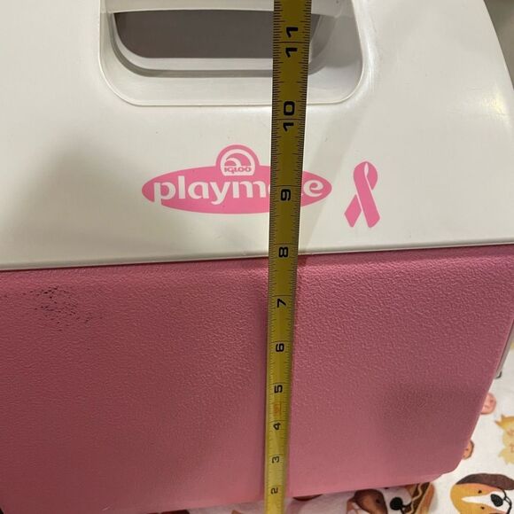 Igloo Playmate Pink Lunch Cooler 7 Quart - Picture 10 of 15
